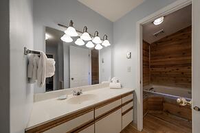 Telemark Northwoods Lodging