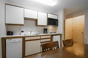 Telemark Northwoods Lodging