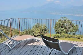 Villa il Cerro With Lake View