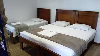 Solar Cláudio Manuel Pousada