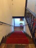 Solar Cláudio Manuel Pousada