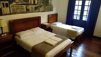 Solar Cláudio Manuel Pousada