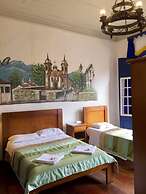 Solar Cláudio Manuel Pousada