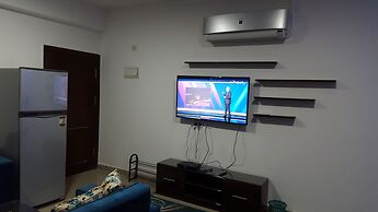 Half Moon - Sunny Dahab