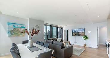 Melbourne Private Apartments - Collins Wharf Waterfront, Docklands