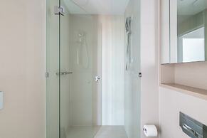 Melbourne Private Apartments - Collins Wharf Waterfront, Docklands