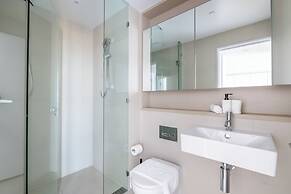 Melbourne Private Apartments - Collins Wharf Waterfront, Docklands
