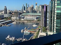 Melbourne Private Apartments - Collins Wharf Waterfront, Docklands