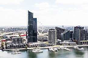 Melbourne Private Apartments - Collins Wharf Waterfront, Docklands