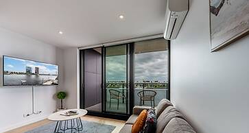 Melbourne Private Apartments - Collins Wharf Waterfront, Docklands