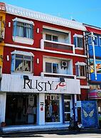Rusty inn