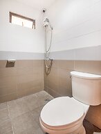 OYO 443 Maria Cristina Arcade Suites