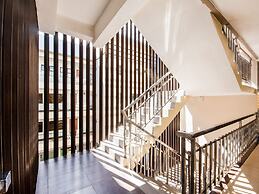 OYO 443 Maria Cristina Arcade Suites