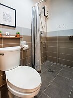 OYO 443 Maria Cristina Arcade Suites