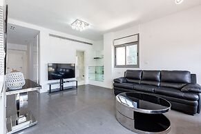 Beautiful Apt by the Beach - 2BDR- TL38