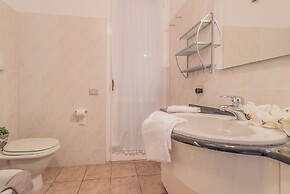 Il Tramonto sul Lago Varenna