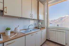 Il Tramonto sul Lago Varenna