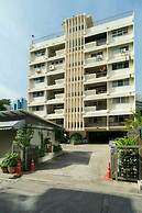 Le Vanvarothai Saladaeng Residence