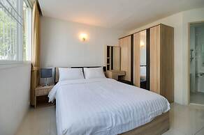 Le Vanvarothai Saladaeng Residence