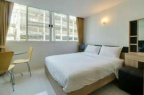 Le Vanvarothai Saladaeng Residence