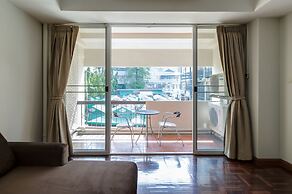 Le Vanvarothai Saladaeng Residence