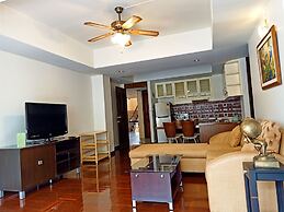 Le Vanvarothai Saladaeng Residence