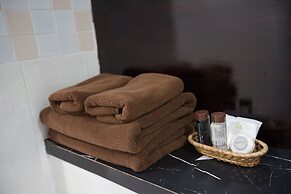 Le Vanvarothai Saladaeng Residence