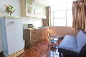 Le Vanvarothai Saladaeng Residence