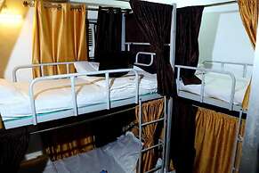 Hotel 4 U Rishikesh - Hostel