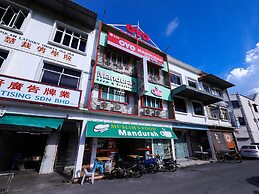 OYO 836 Mandurah Room & Cafe