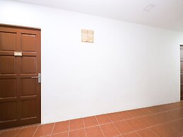 OYO 836 Mandurah Room & Cafe