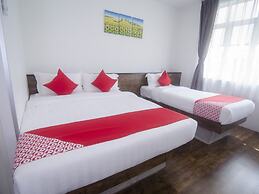 OYO 836 Mandurah Room & Cafe