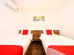 OYO 836 Mandurah Room & Cafe