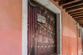 Fenice Backstage over Canal