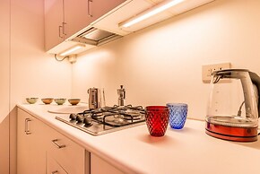 Fenice Backstage over Canal