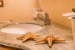 Fenice Backstage over Canal