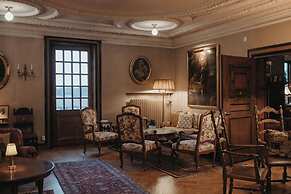 Engsholms Slott - Adults Only