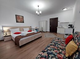 Casa Roth Apartments