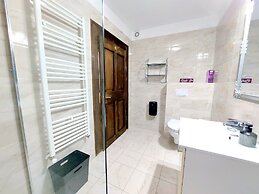 Casa Roth Apartments