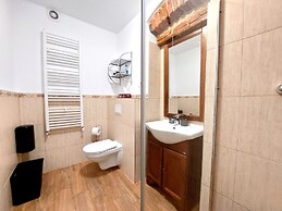 Casa Roth Apartments