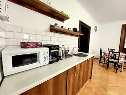 Casa Roth Apartments