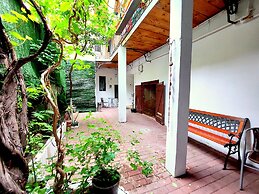 Casa Roth Apartments