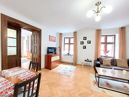 Casa Roth Apartments