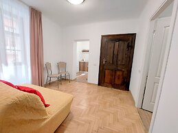 Casa Roth Apartments