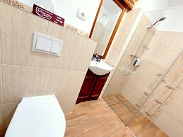 Casa Roth Apartments