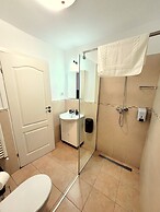 Casa Roth Apartments