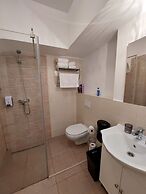 Casa Roth Apartments