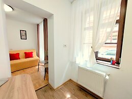 Casa Roth Apartments