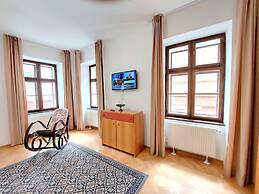 Casa Roth Apartments