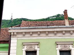 Casa Roth Apartments